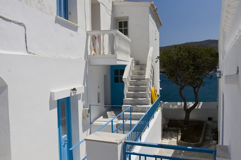 Andros 